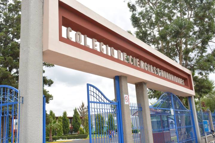 Instalan equipo de energía solar en Colegio de Ciencias y Humanidades