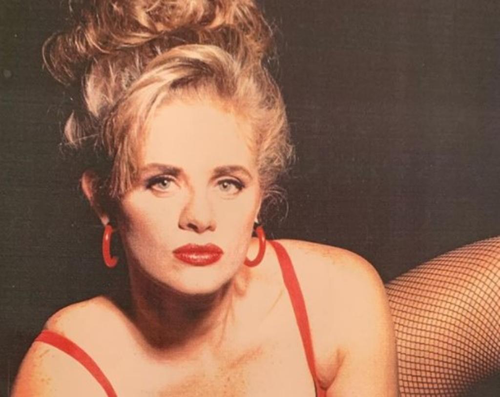 Erika Buenfil sorprende con sensual fotografía de su juventud