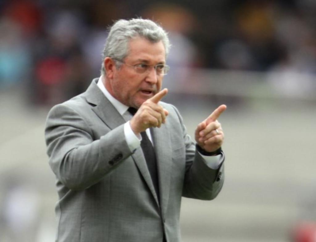 Vucetich lamenta que se convoque a naturalizados mexicanos a la selección - Vimarsana News
