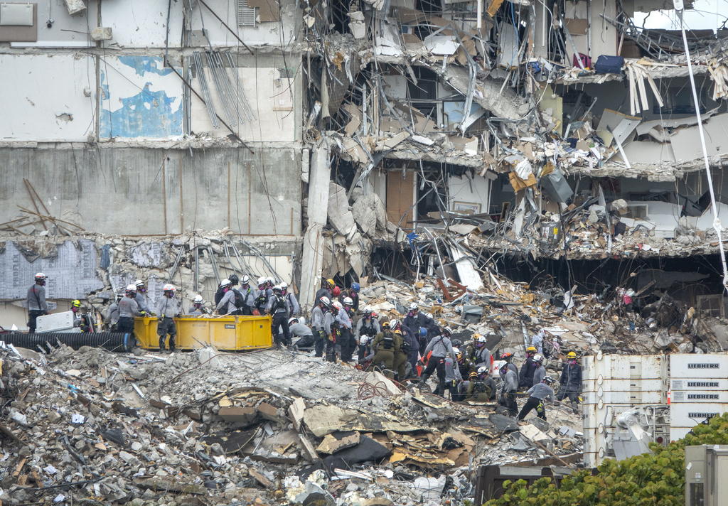Víctimas mortales encontradas en escombros del edificio de Miami-Dade suben a 36 - Vimarsana News