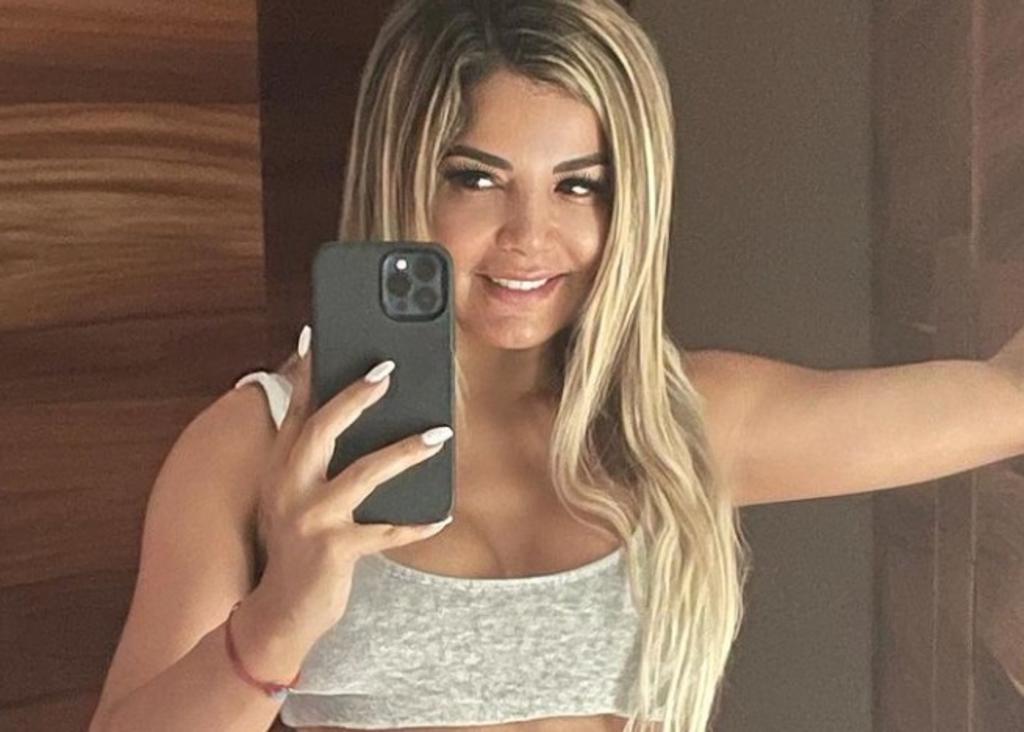 Aleida Núñez 'fascina' con sus curvas bajo el Sol - Vimarsana News