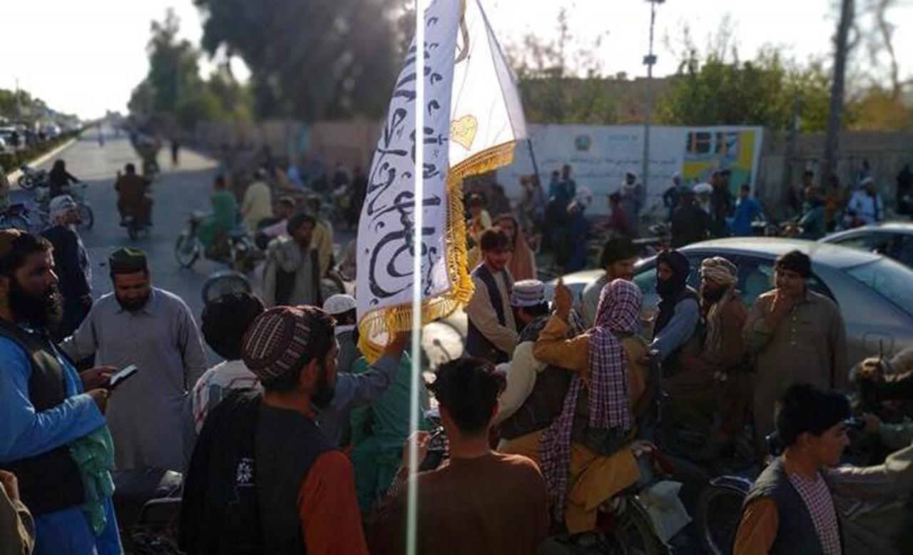 Talibanes toman octava capital en Afganistán - Vimarsana News