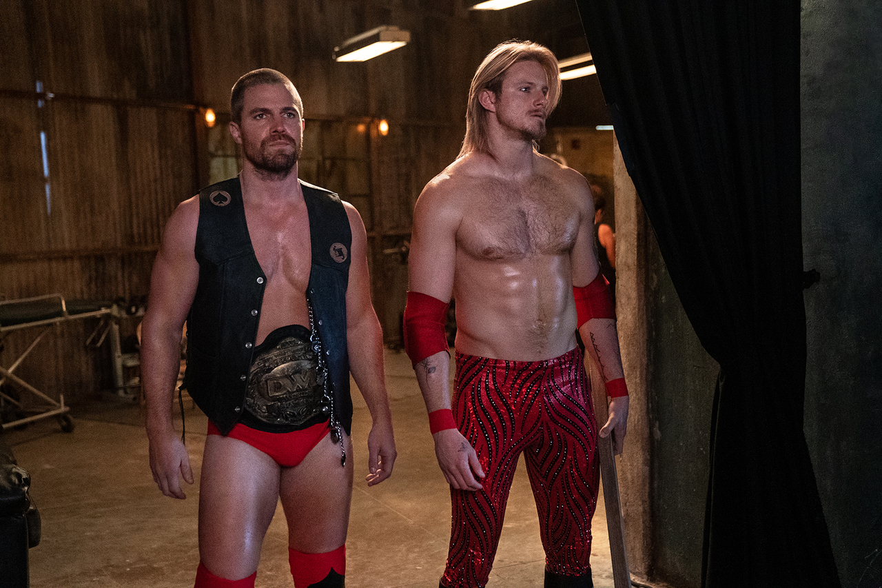 Alexander Ludwig se avienta a la lucha libre en - Vimarsana News