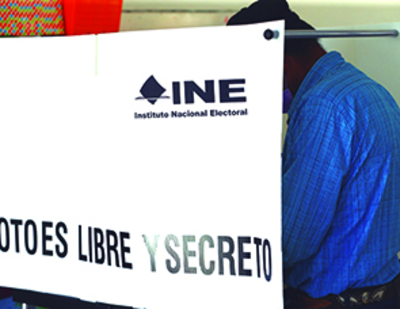 Invitan a tramitar 'INE' en el extranjero