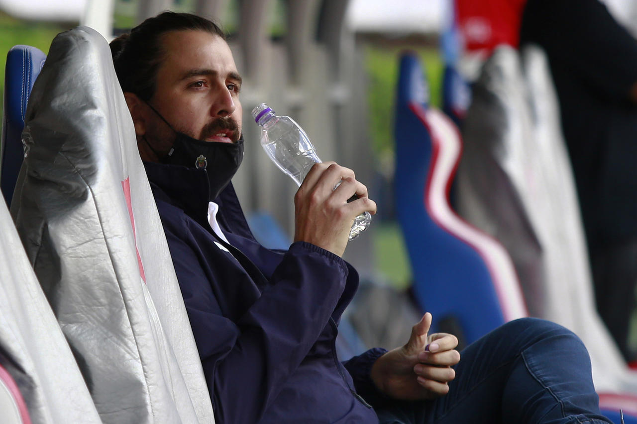 Amaury Vergara supervisa entrenamiento de Chivas tras el empate ante América - Vimarsana News