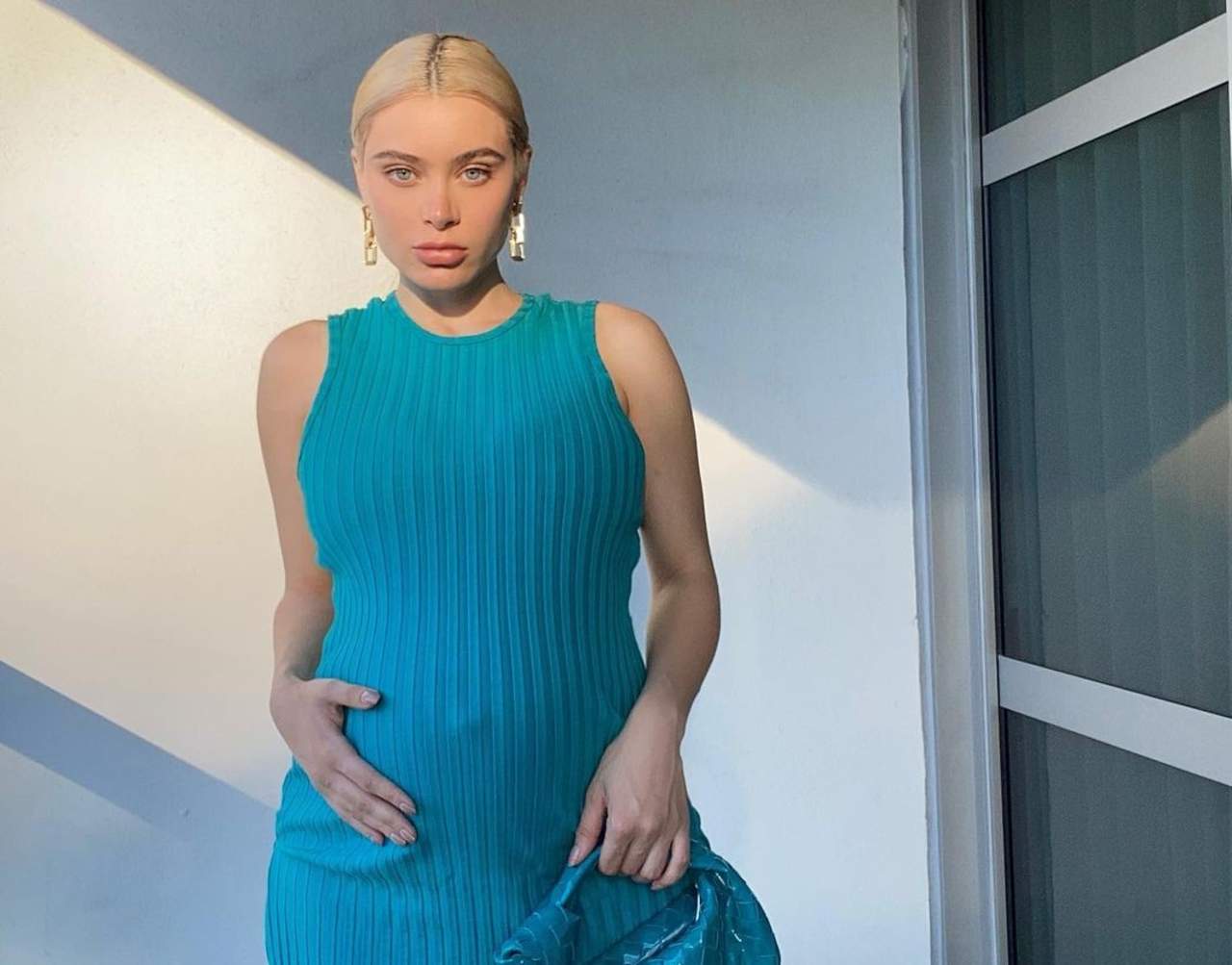 Lana Rhoades se convierte en mamá, así presentó a su bebé en Instagram