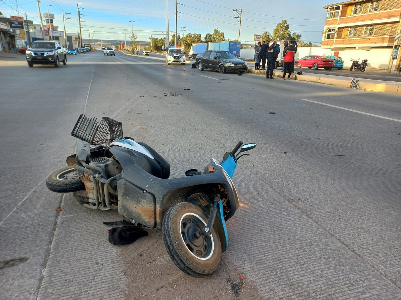 Motociclista, grave tras ser arrollado en bulevar Guadiana