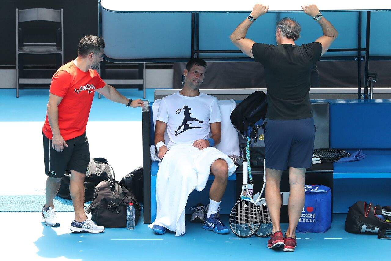 Continúa latente posible expulsión de Novak Djokovic en Australia