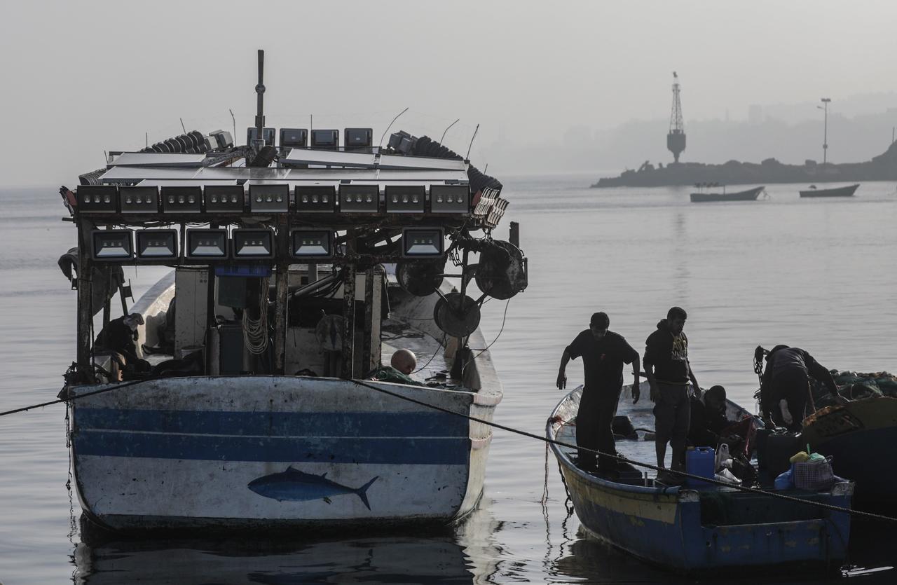 EU prohíbe a pesqueros mexicanos entrar a  puertos