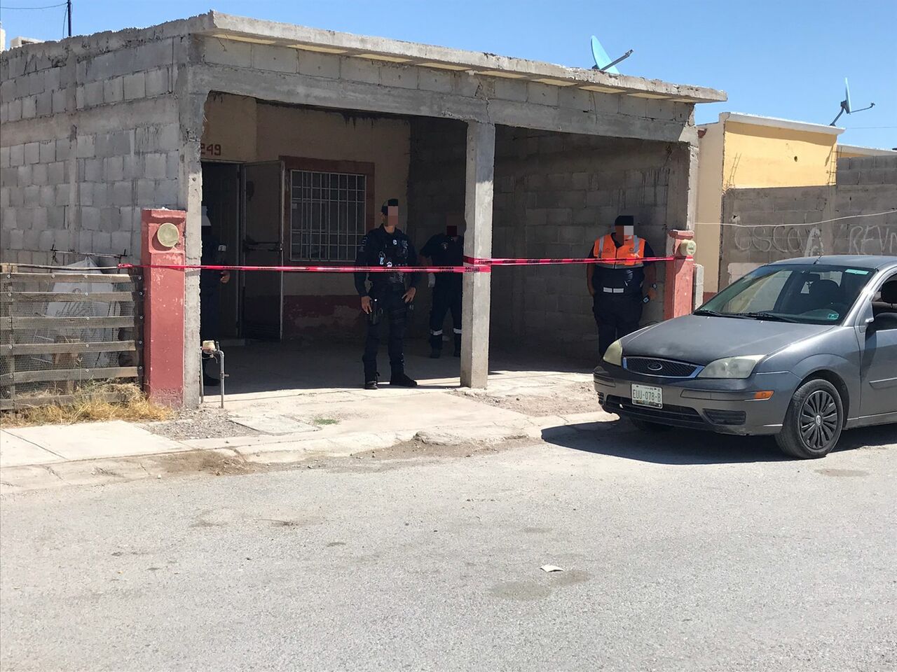 Muere hombre tras sufrir un problema de salud y caer en el baño de su casa en Gómez Palacio